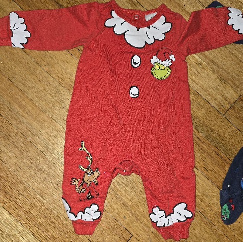 2 Primark Red Grinch Kids Footie